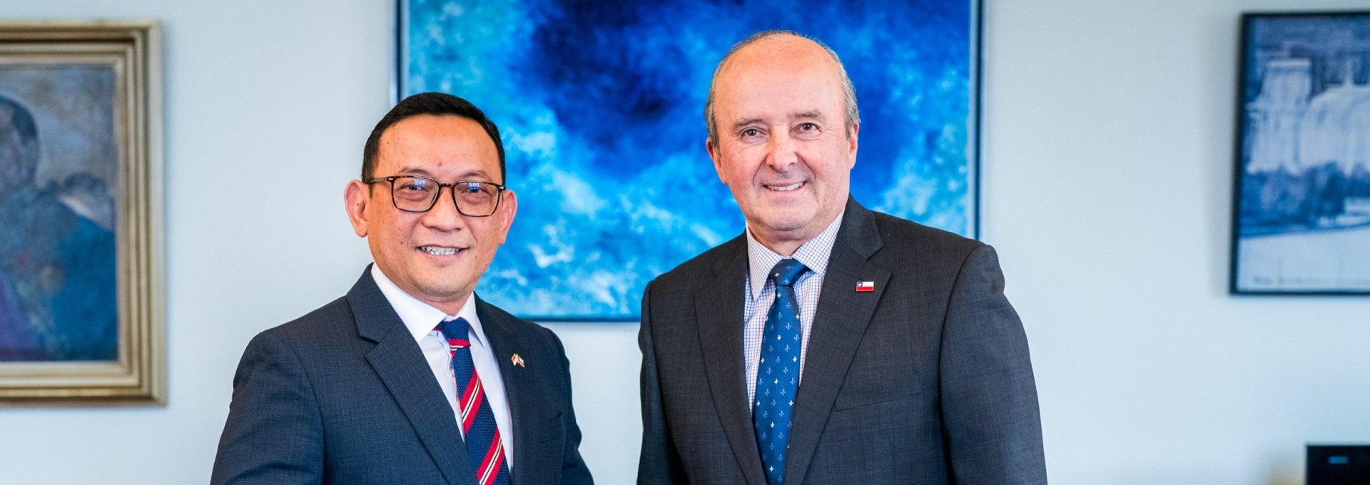 Subsecretario Torres se reúne con el embajador de Indonesia en Chile y abordan estado de relación bilateral