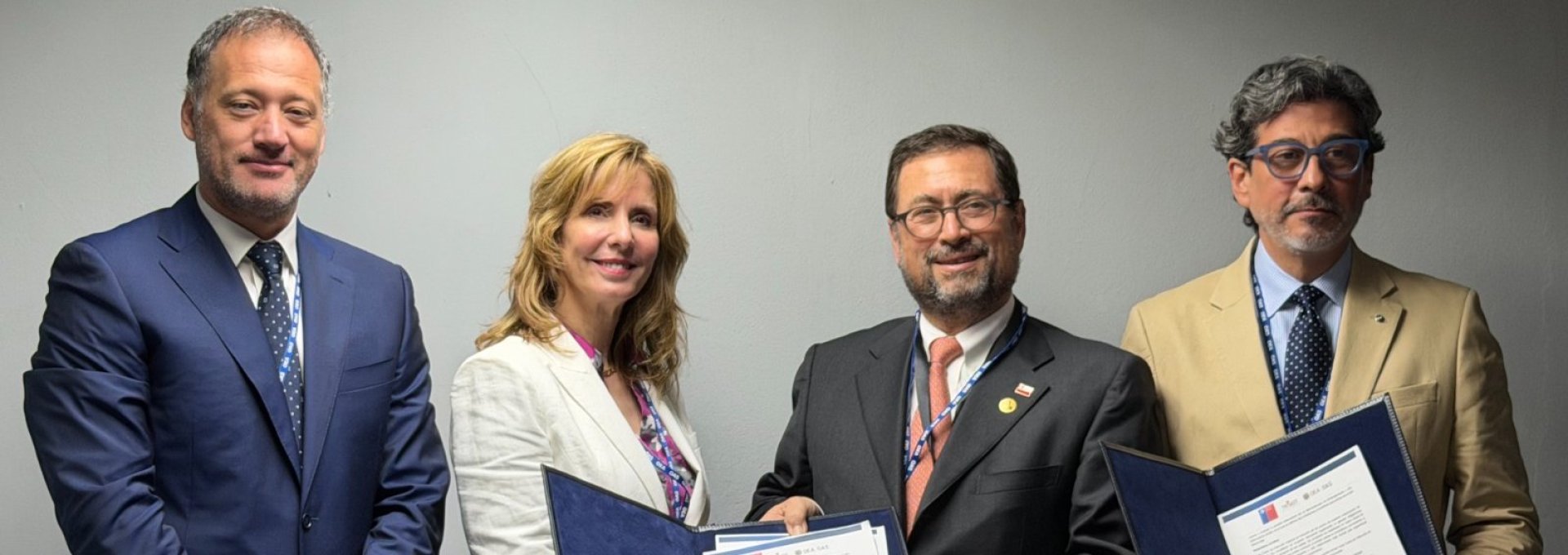 Canciller firma carta de intenciones para trabajar proyectos con The Trust for the Americas