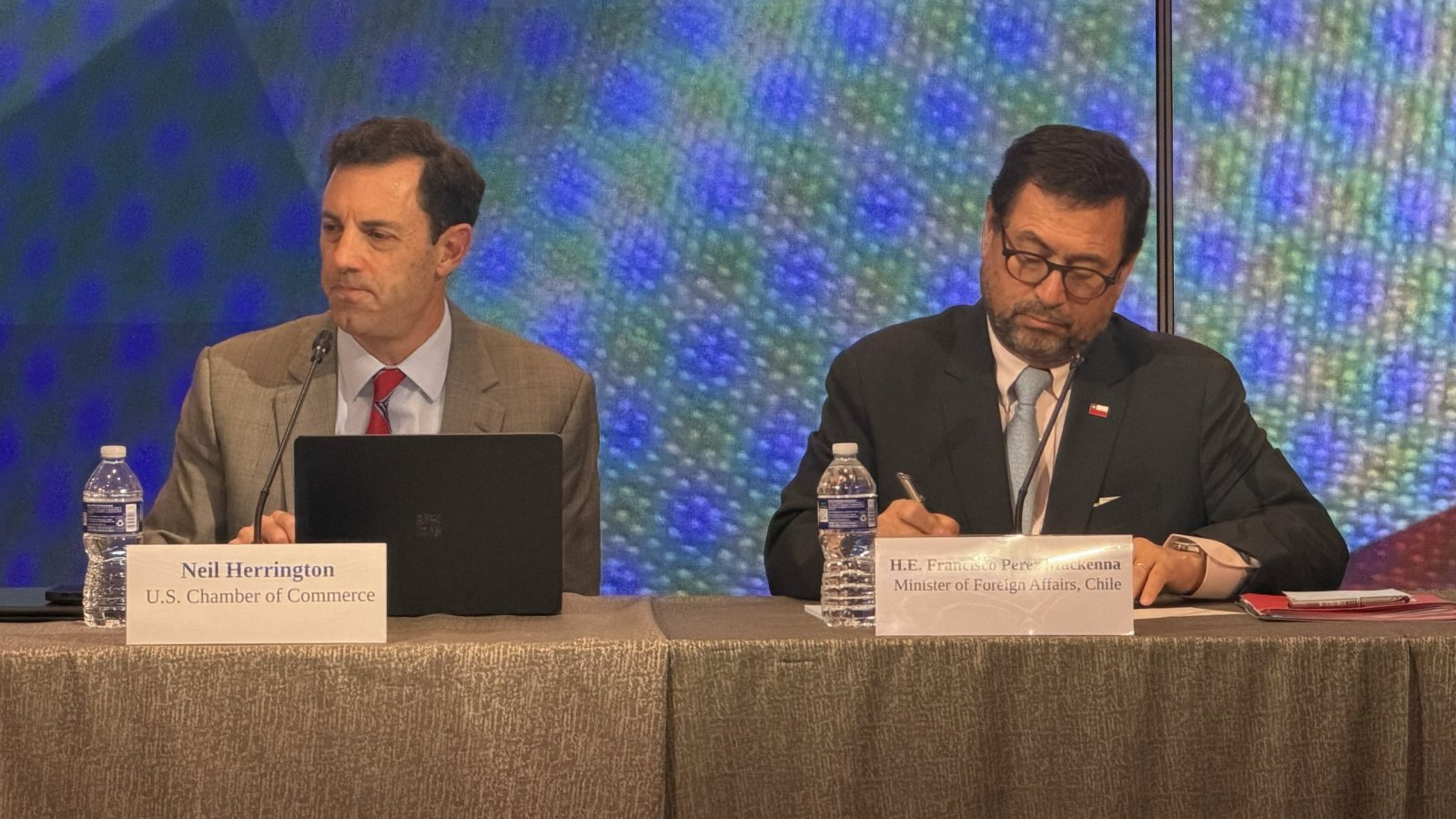 Canciller se reúne con empresarios de EEUU para impulsar inversión y comercio