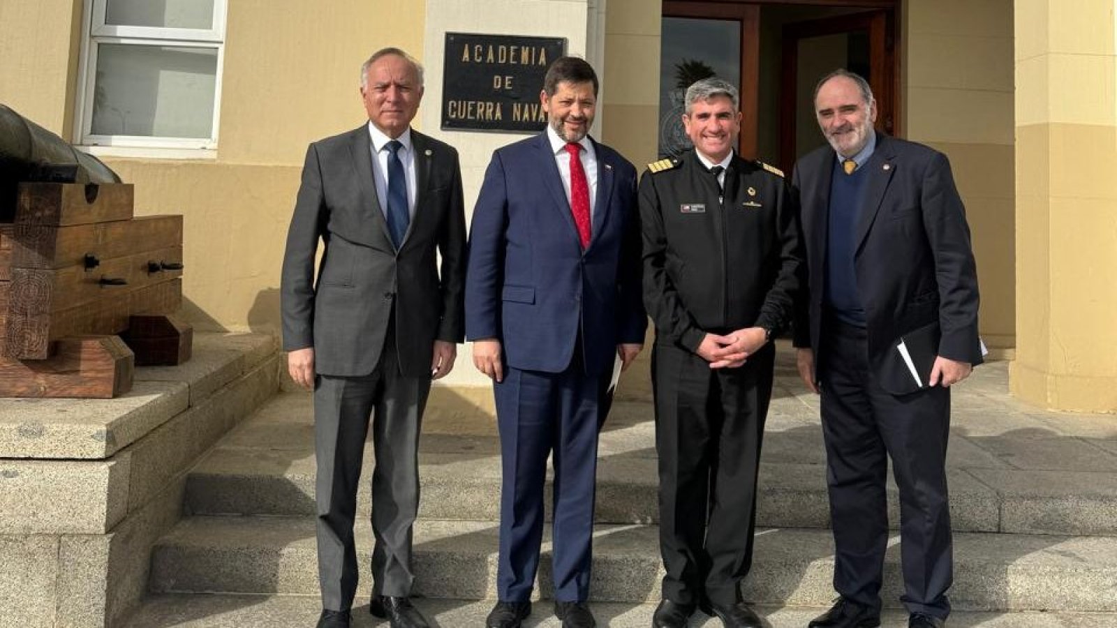 Secretario General de Política Exterior expuso sobre los objetivos de la política exterior de Chile en la Academia de Guerra Naval