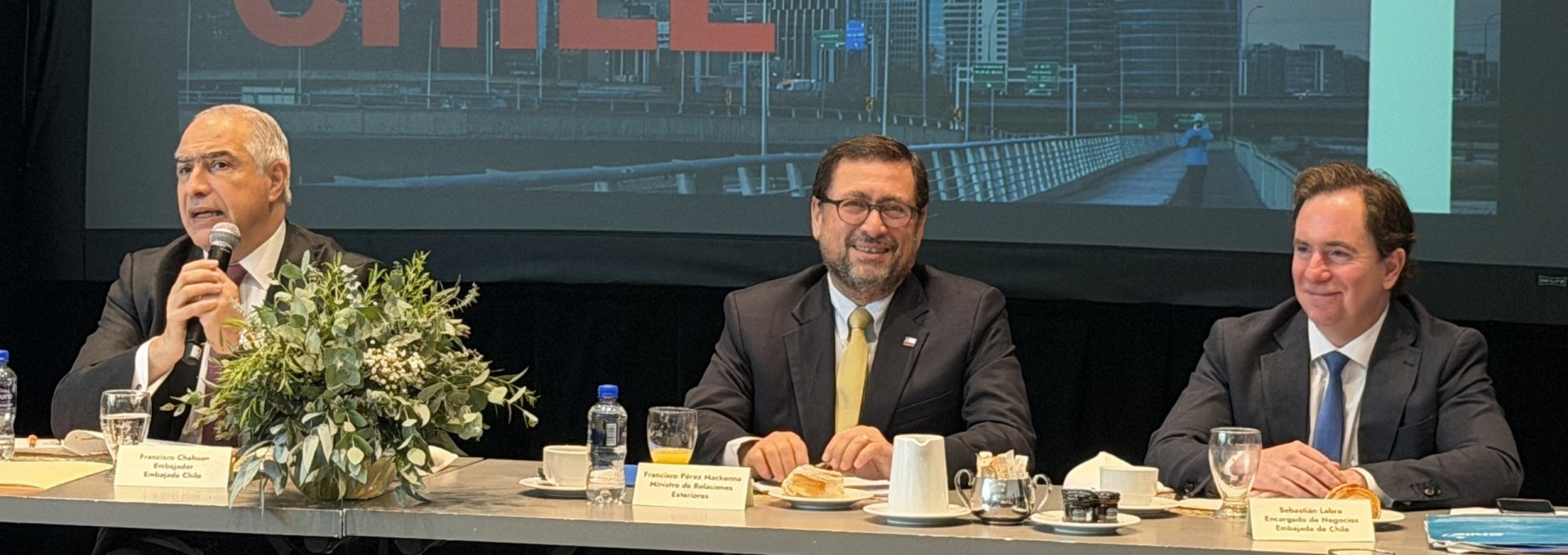 Canciller encabeza encuentro con empresarios mexicanos para promover inversión en Chile