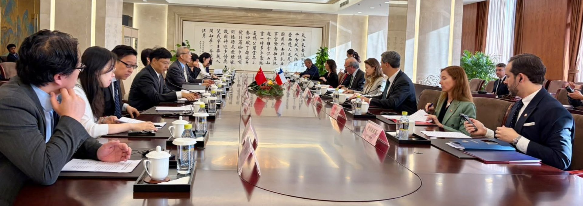 Chile y China acuerdan avanzar en cooperación científica, académica e investigación antártica en gira a ese país que encabeza el subsecretario Patricio Torres