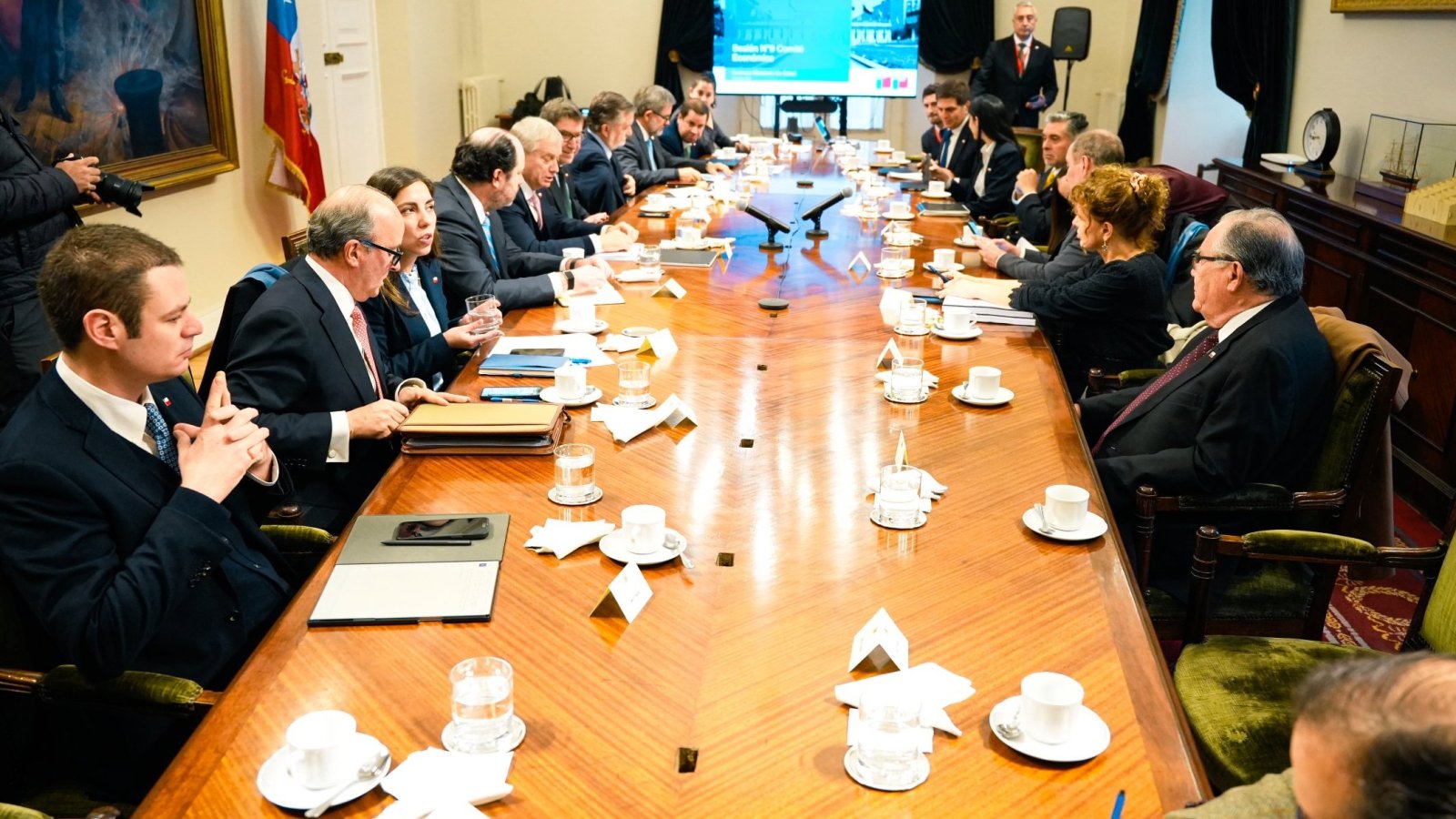 Ministro (s) participa en reunión del Comité Económico encabezada por el Presidente Kast