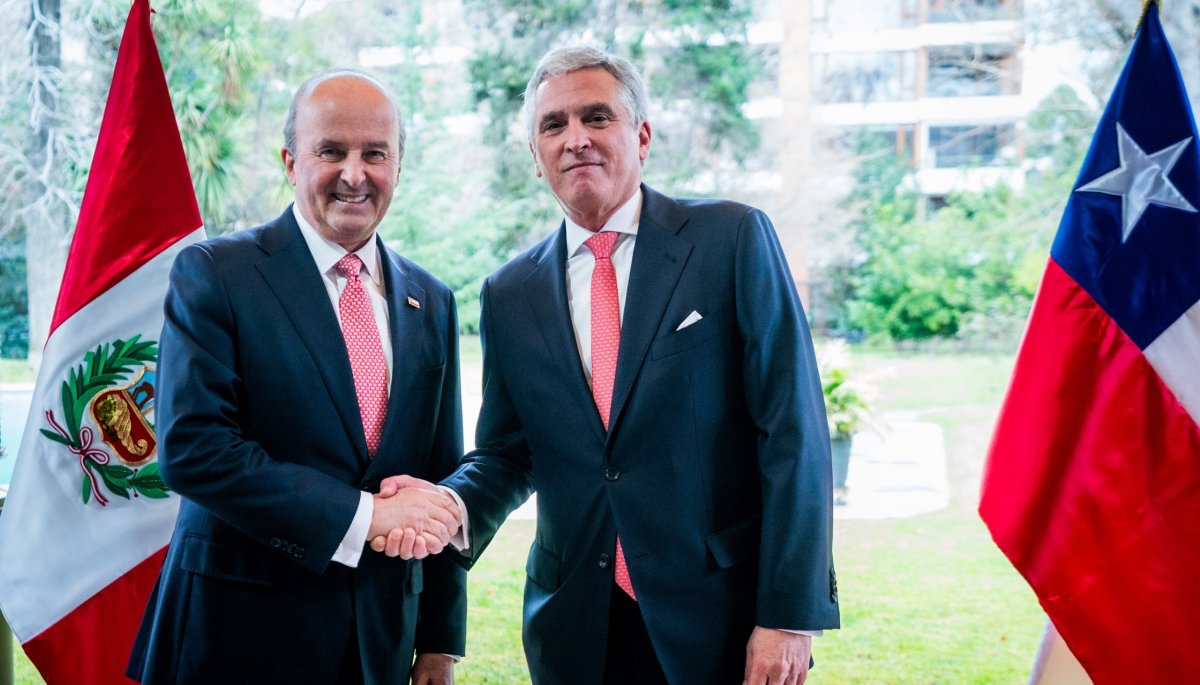 Minister Torres Attends Human Rights Action Plan Committee Session