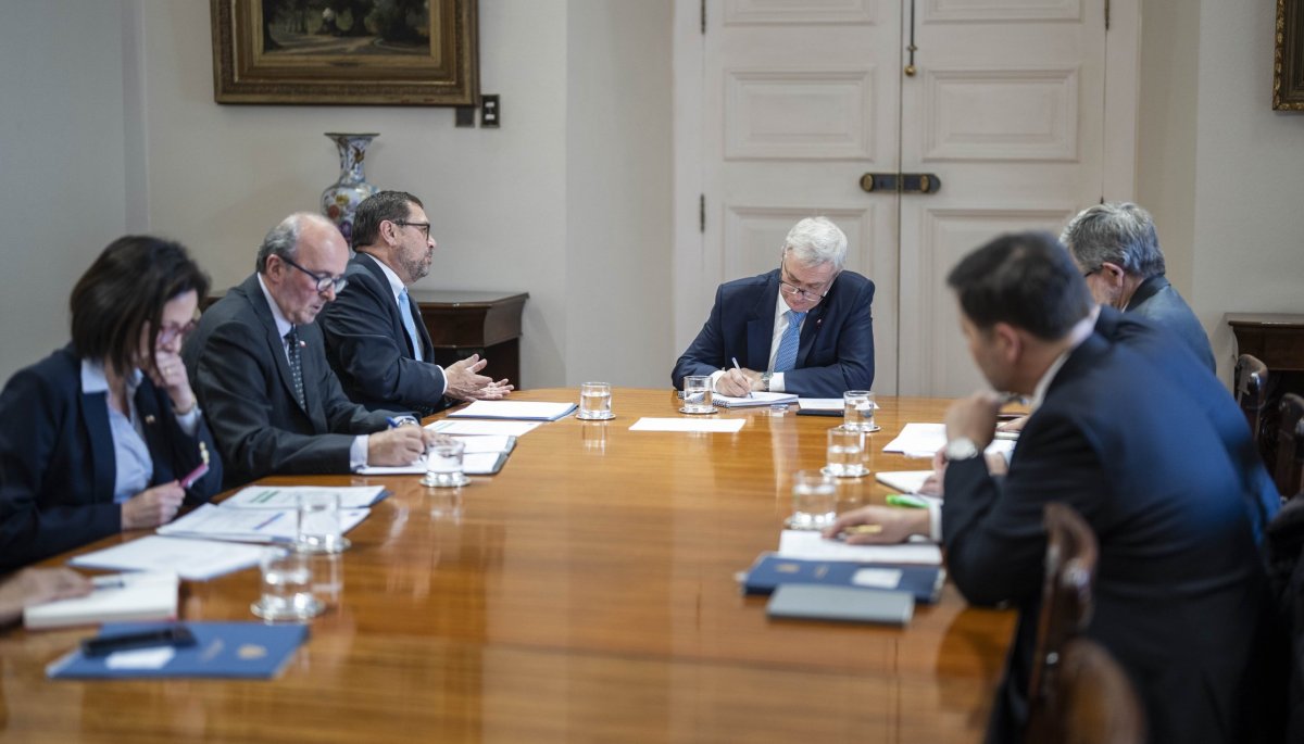 Kast and Torres Meet with Kast Aide to Discuss Cooperation
