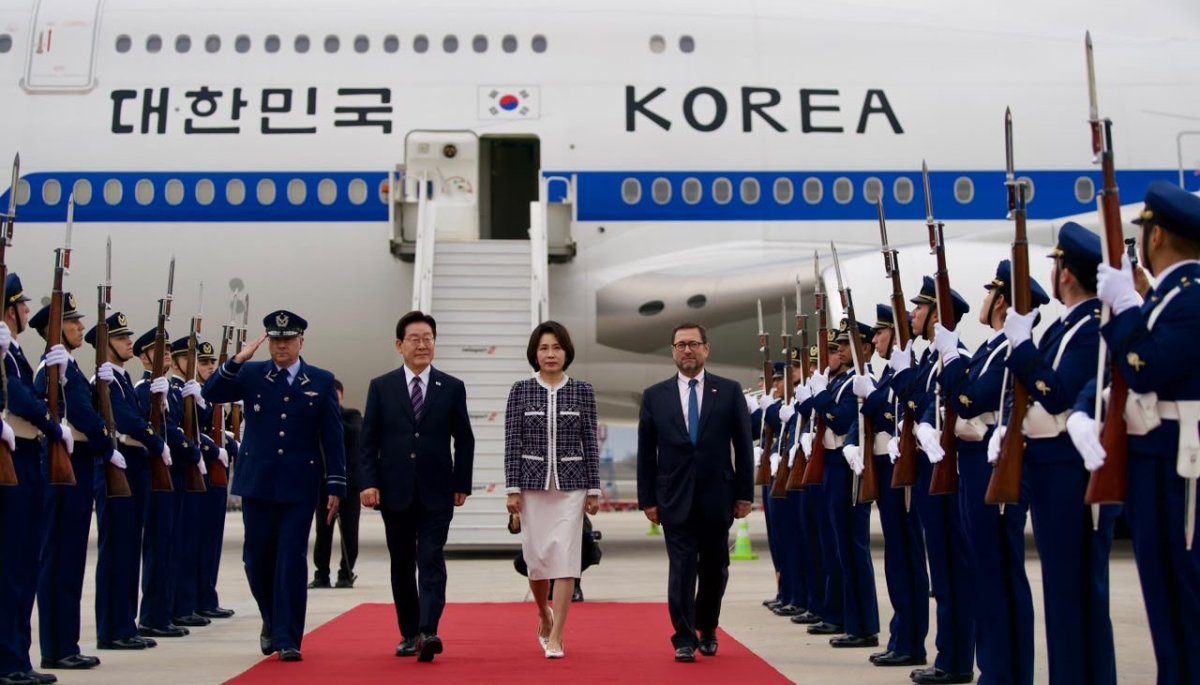 Korean President Visits Chile to Discuss Human Rights Plan