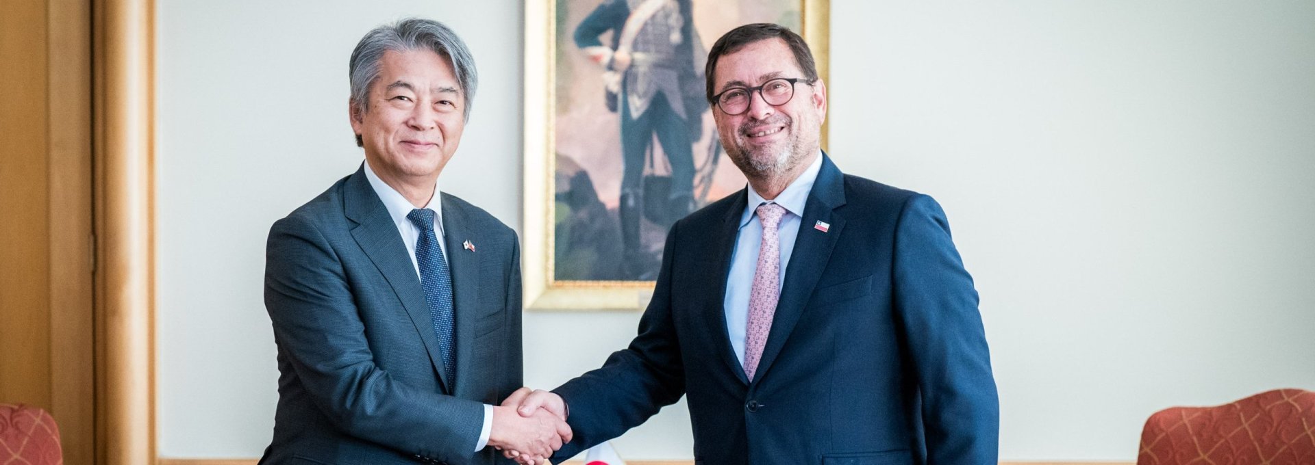 Canciller se reúne con el embajador de Japón ante el inicio de su visita al país asiático