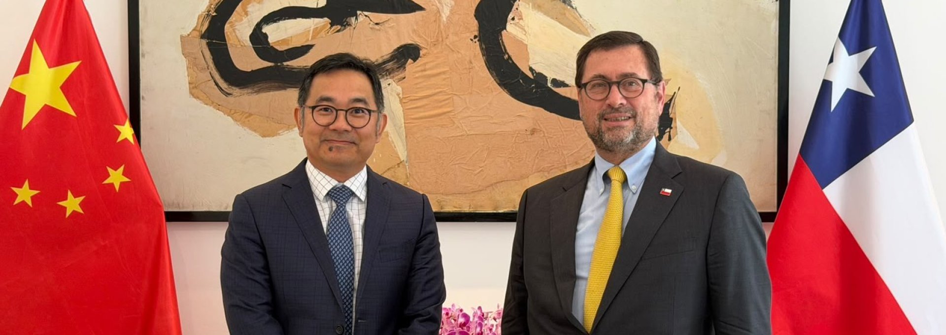Canciller se reúne con vicepresidente del laboratorio Sinovac en China