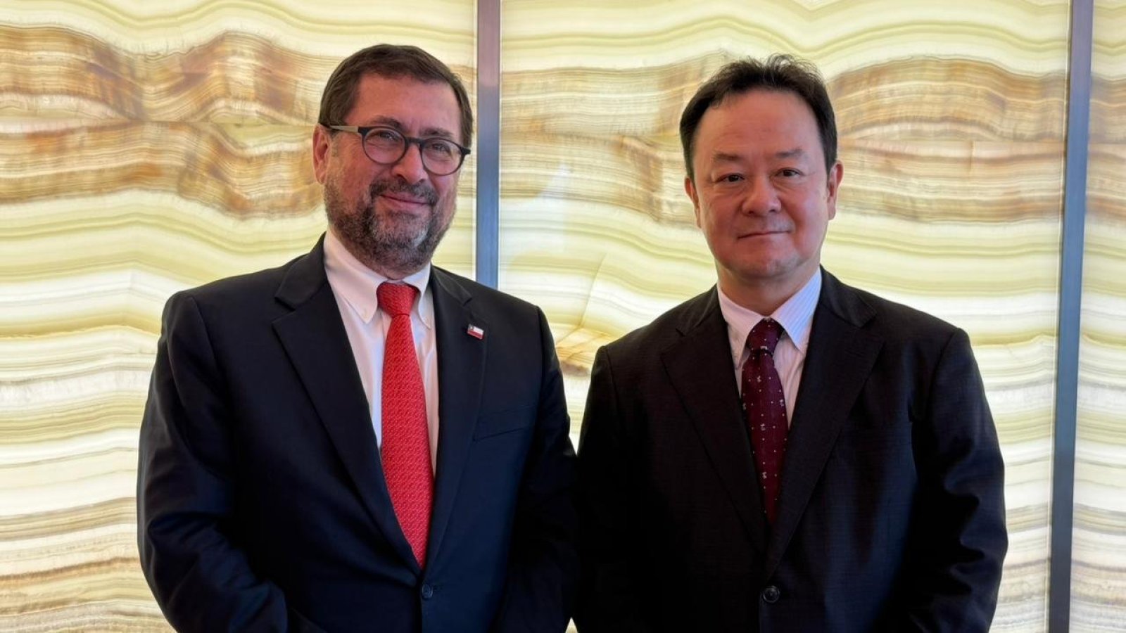 Canciller se reúne con vicepresidente ejecutivo de Mitsubishi
