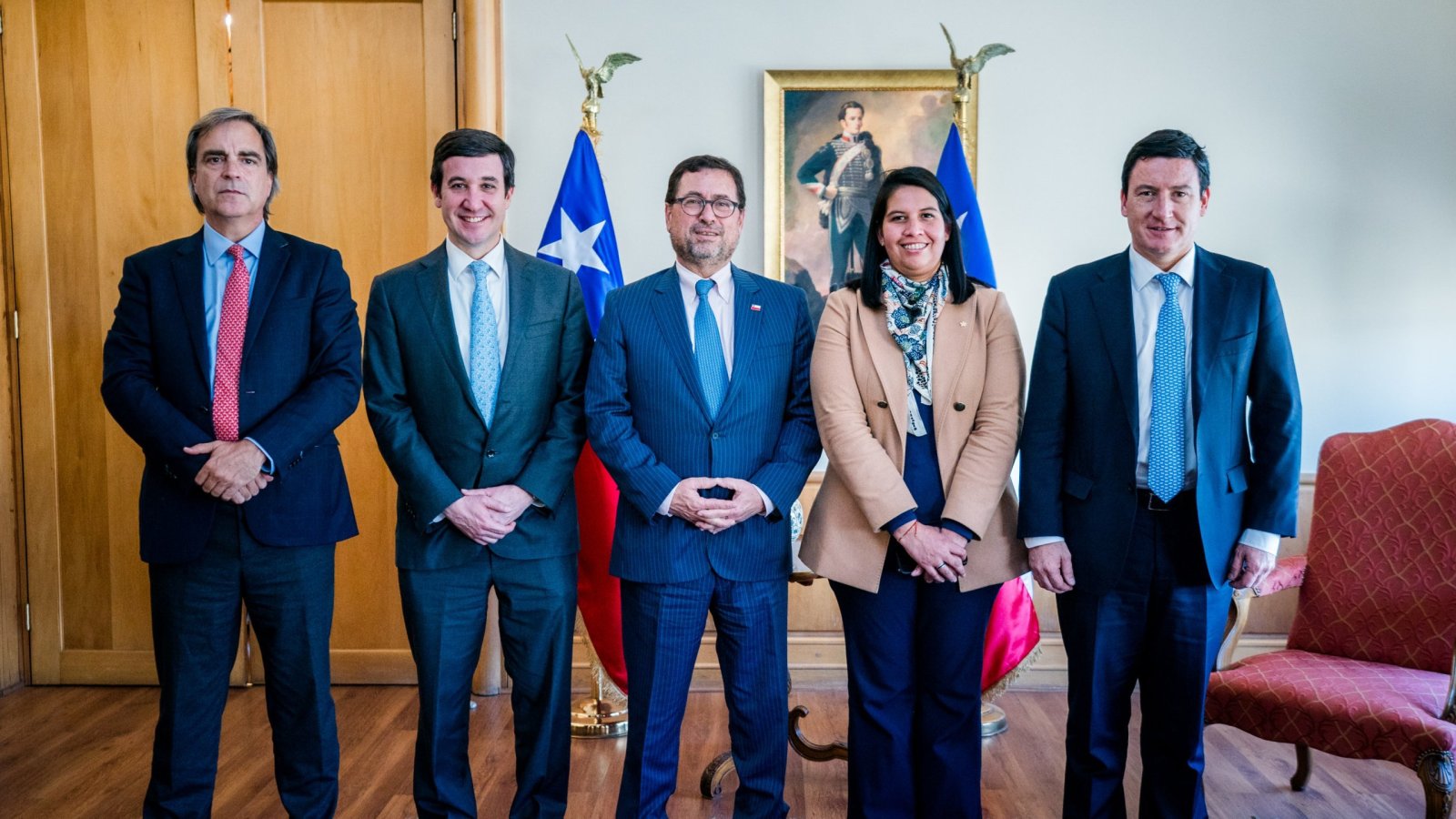 Canciller se reúne con presidentes de partidos y aborda agenda en política exterior