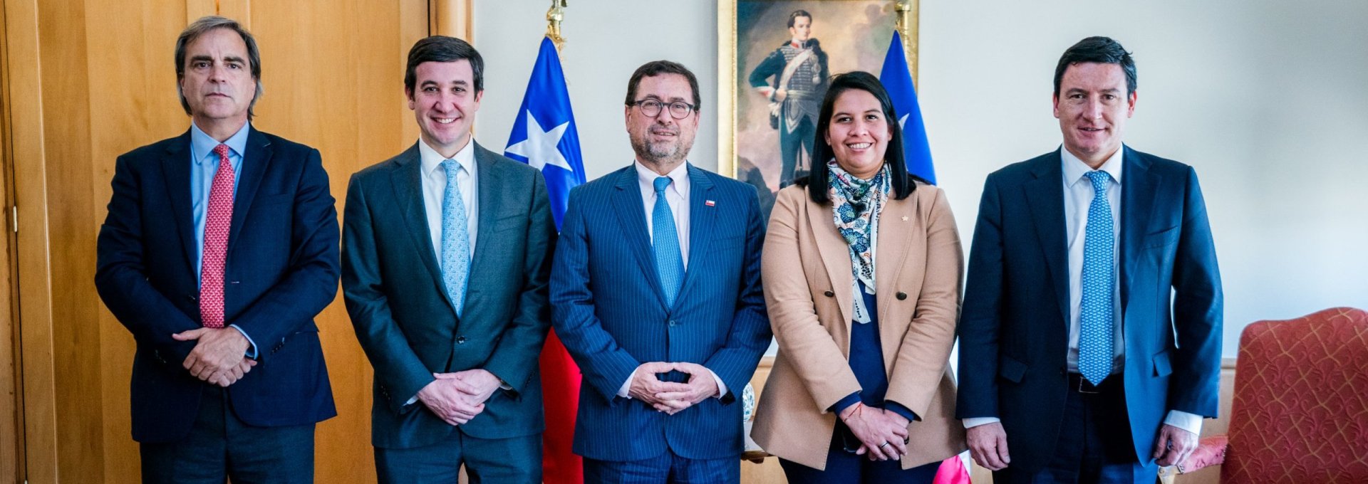 Canciller se reúne con presidentes de partidos y aborda agenda en política exterior