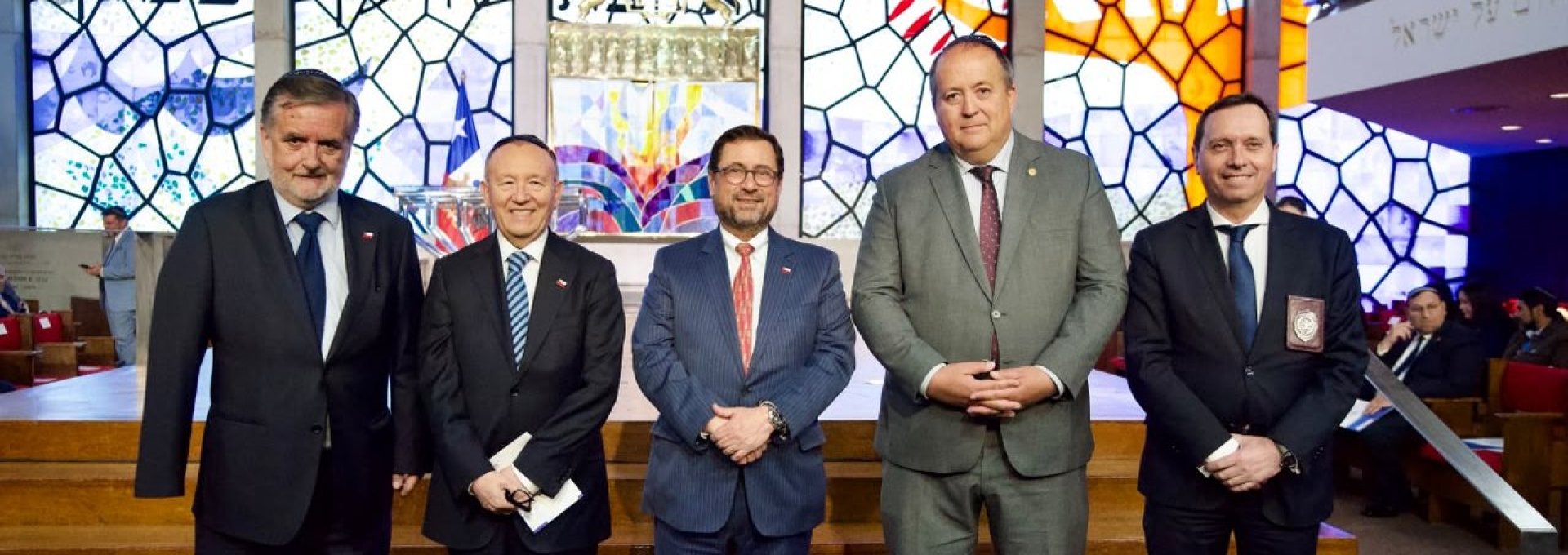 Canciller acompaña al Presidente a la Oración por Chile que realiza la comunidad judía