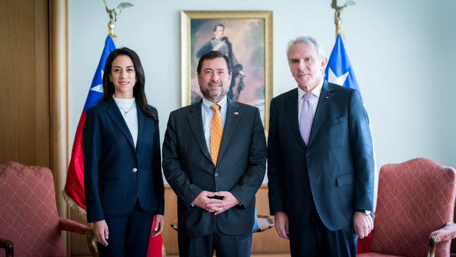 Canciller se reúne con la presidenta y el vicepresidente del Senado