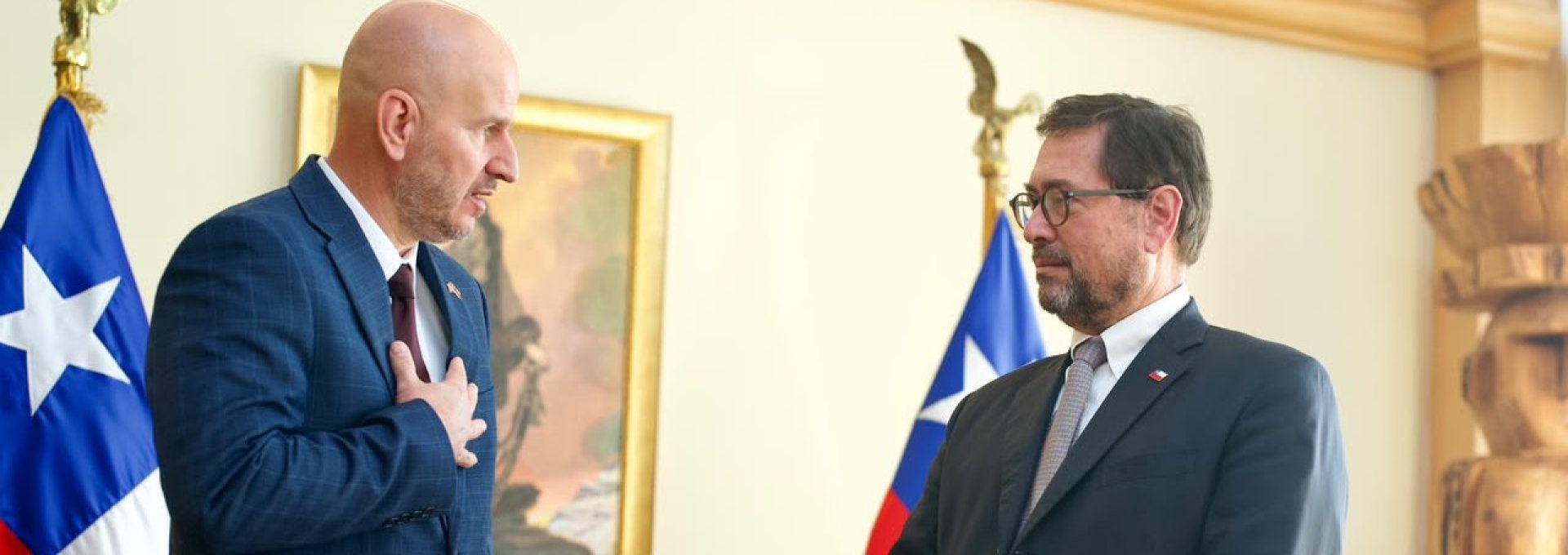 Canciller recibe al embajador de Estados Unidos