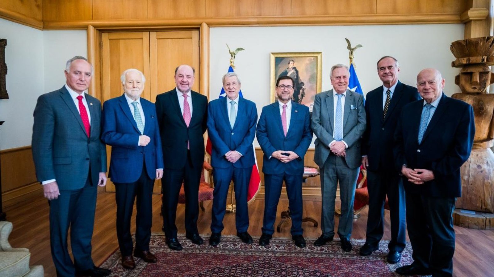 Ministro Pérez Mackenna se reúne con el Consejo de Excancilleres: “La defensa de los intereses de Chile ante el mundo debe ser una sola”