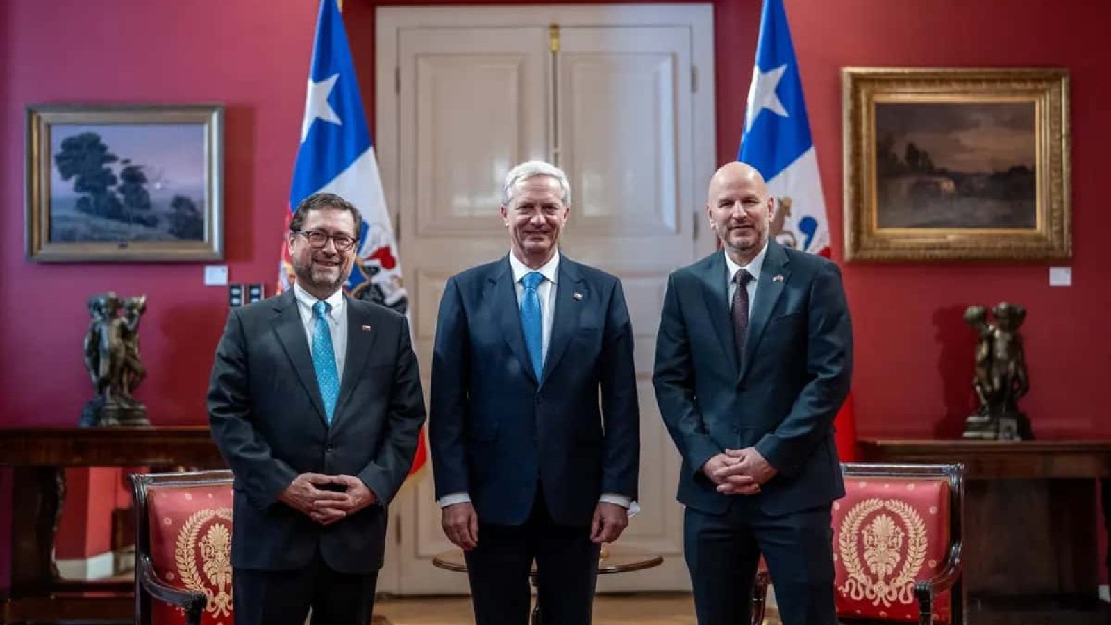 Canciller acompaña al Presidente Kast en reunión con el embajador de Estados Unidos en Chile