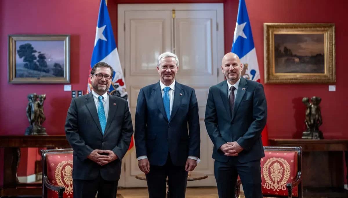 Minister Pérez Mackenna Accompany Kast in Meeting with US Envoy