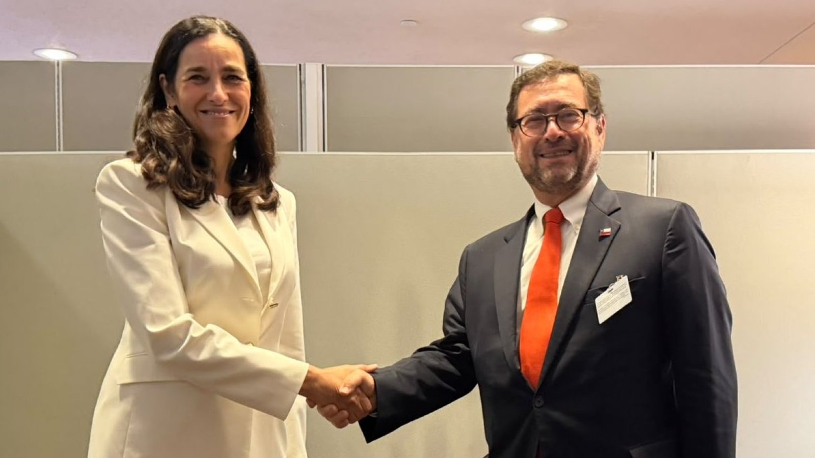 Canciller sostiene reuniones bilaterales con sus pares de Australia y Hungría