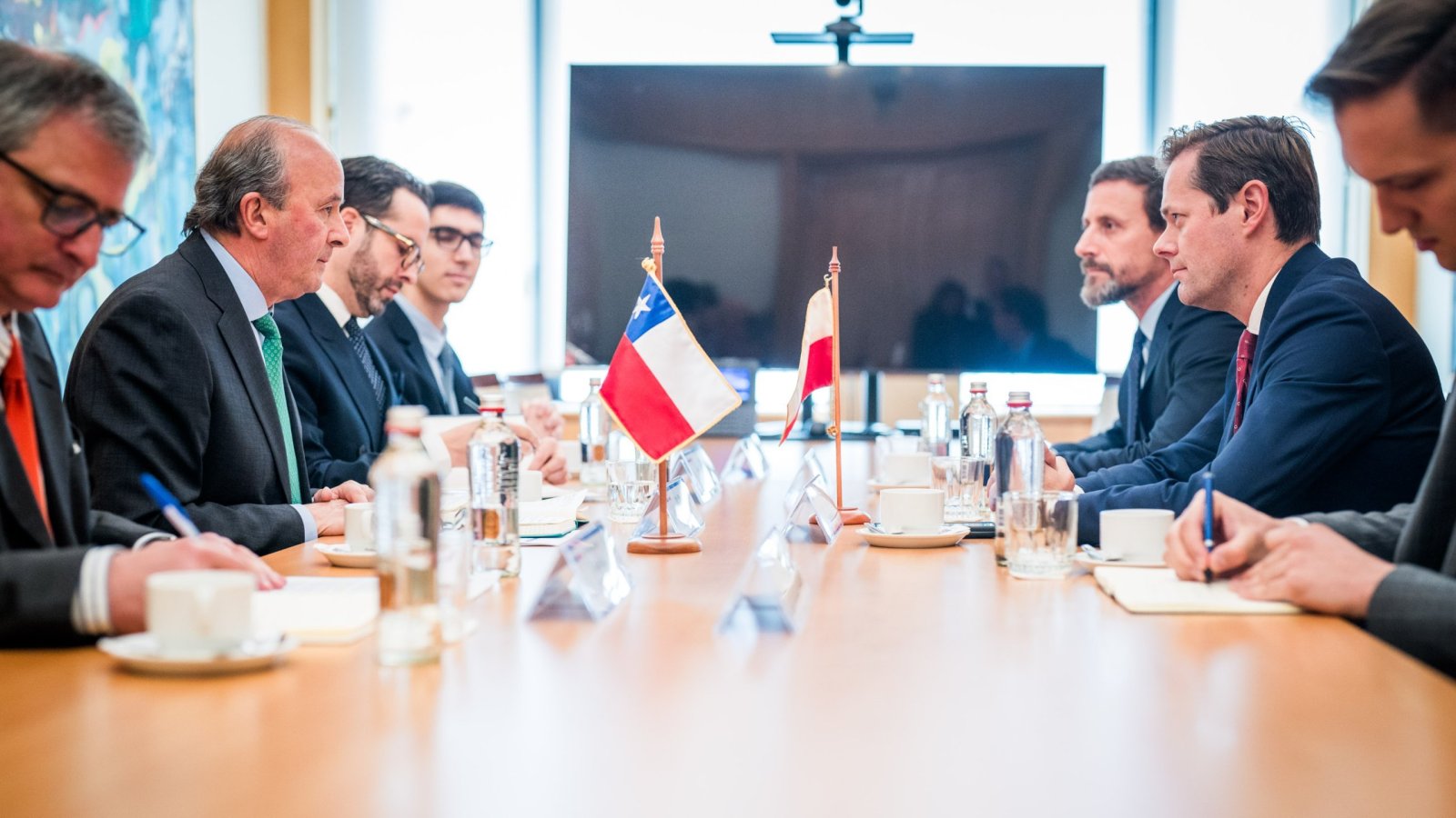 Subsecretario se reúne con delegación parlamentaria de Polonia