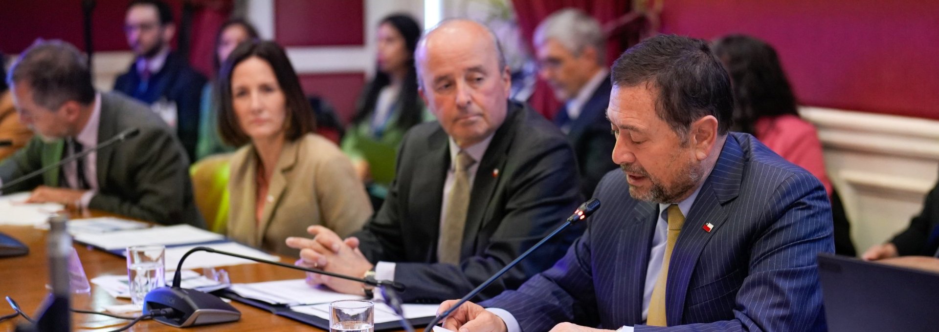 Canciller y subsecretarios exponen presupuesto del Ministerio de Relaciones Exteriores para 2027 ante subcomisión del Congreso
