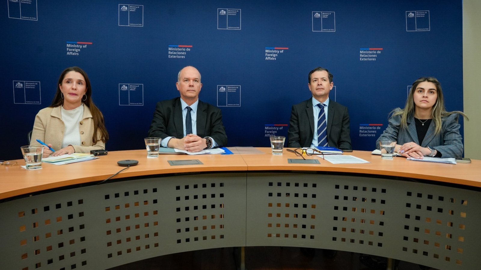 Jefe de la División de Seguridad Internacional y Humana de Cancillería participa de reunión del Consejo de Política Espacial
