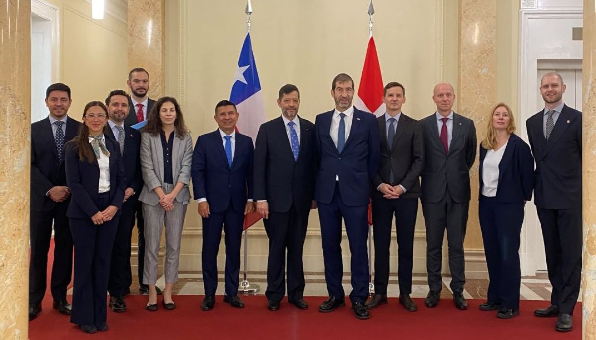 Chilean Secretary Discusses Strategic Council Meeting