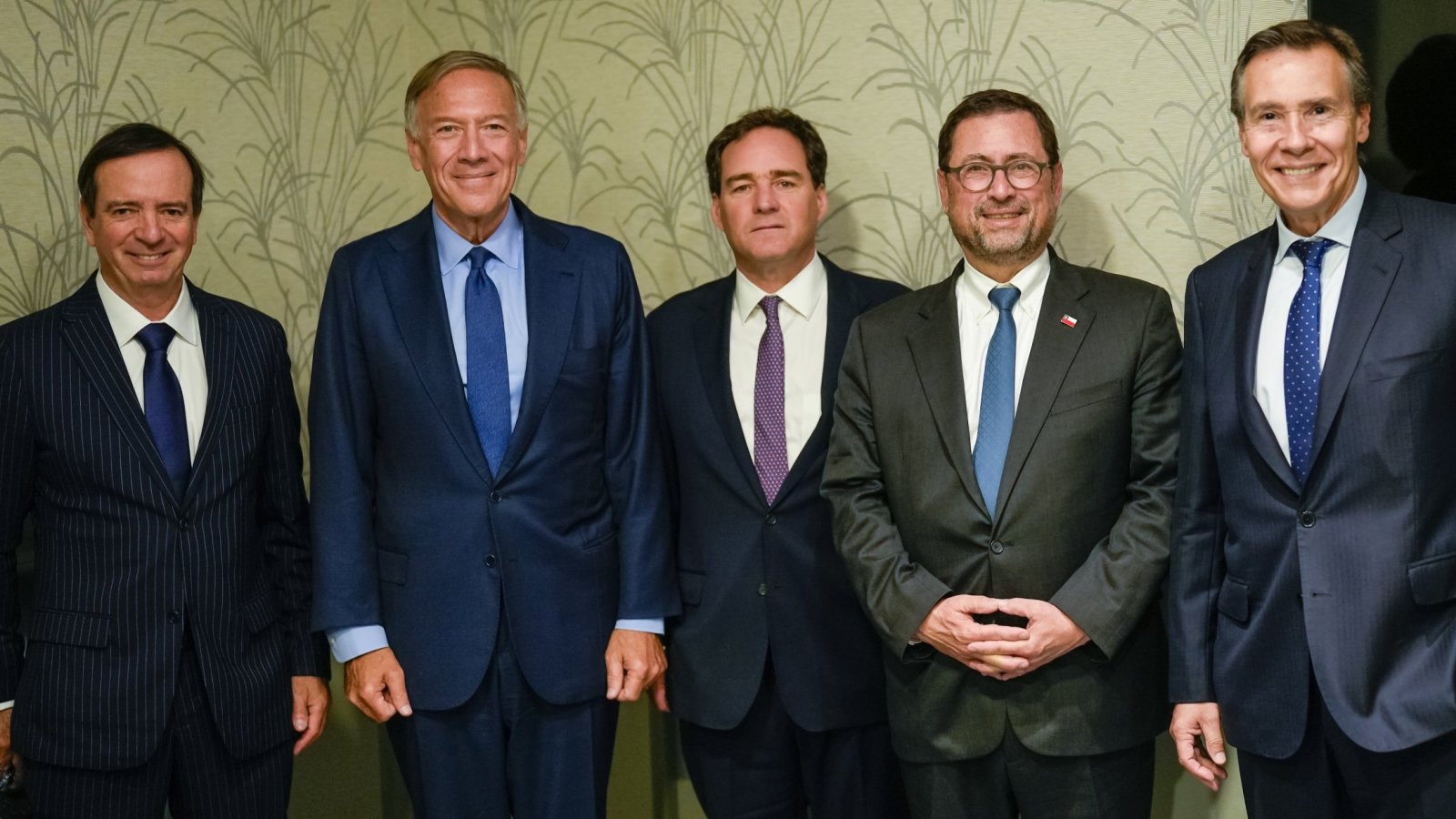 Canciller Pérez Mackenna destaca ventajas del país como destino de inversión: “Los invito a elegir Chile”