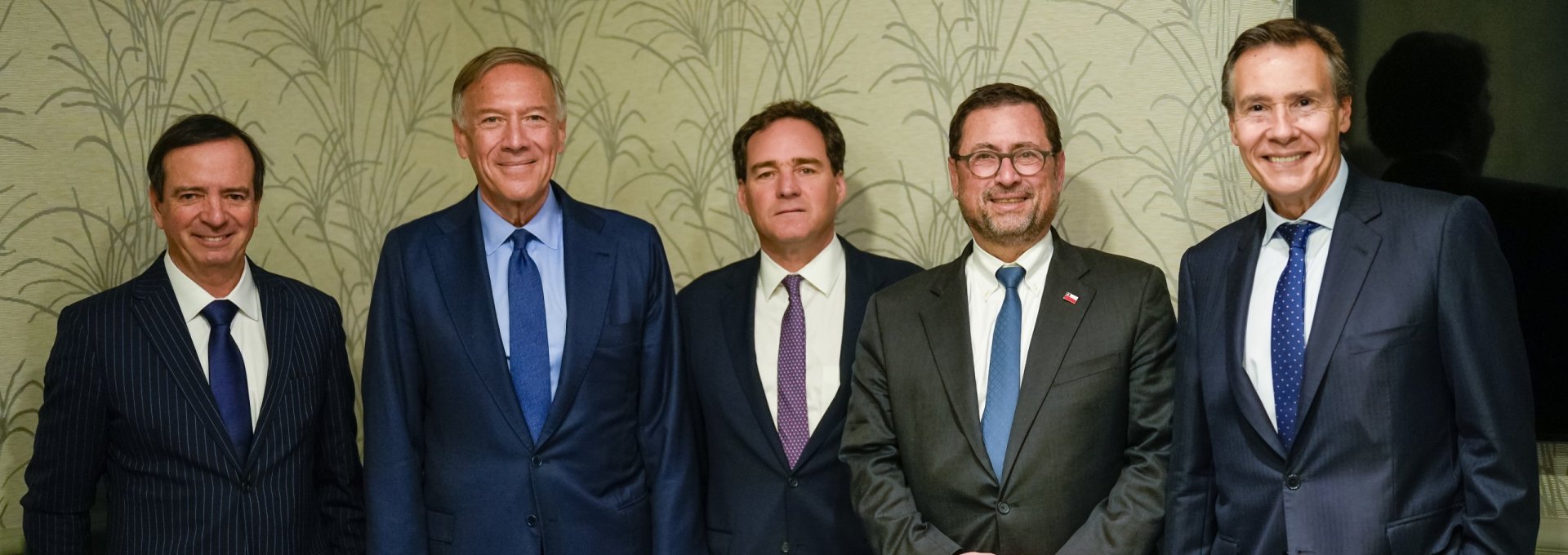 Canciller Pérez Mackenna destaca ventajas del país como destino de inversión: “Los invito a elegir Chile”