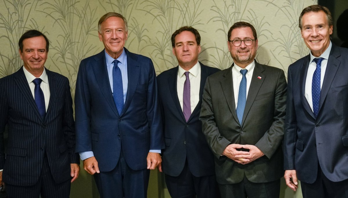 Minister Pérez Mackenna Highlights Chile as Investment Destination