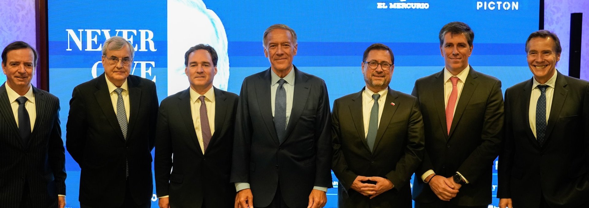 Canciller Pérez Mackenna destaca ventajas del país como destino de inversión: “Los invito a elegir Chile”