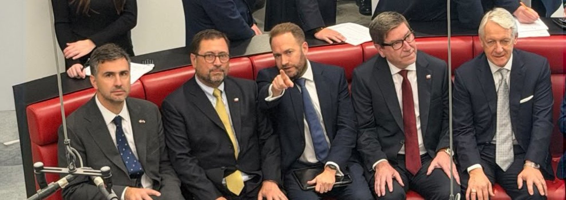 Canciller Pérez Mackenna culmina visita a Reino Unido con reunión en la Bolsa de Metales de Londres: “Estamos abriendo oportunidades para Chile”