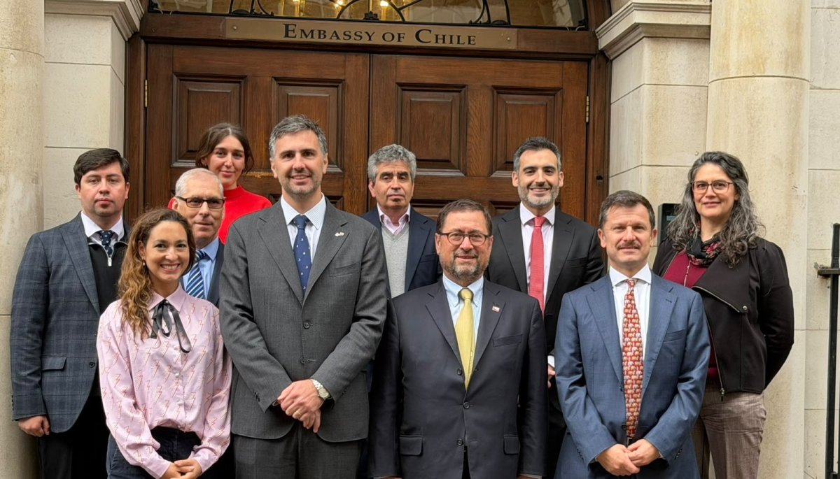 Minister Pérez Mackenna Visits UK Embassy to Discuss Priorities